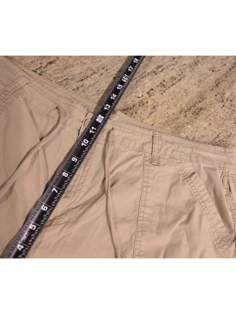 Woman’s 22W St. John’s Bay Capri Pants Tan Cargo Pockets Drawstring Cinch Hem - Picture 4 of 16